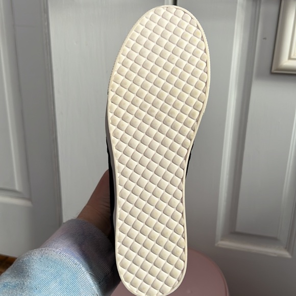 Steve Madden Sneakers - Picture 3 of 5